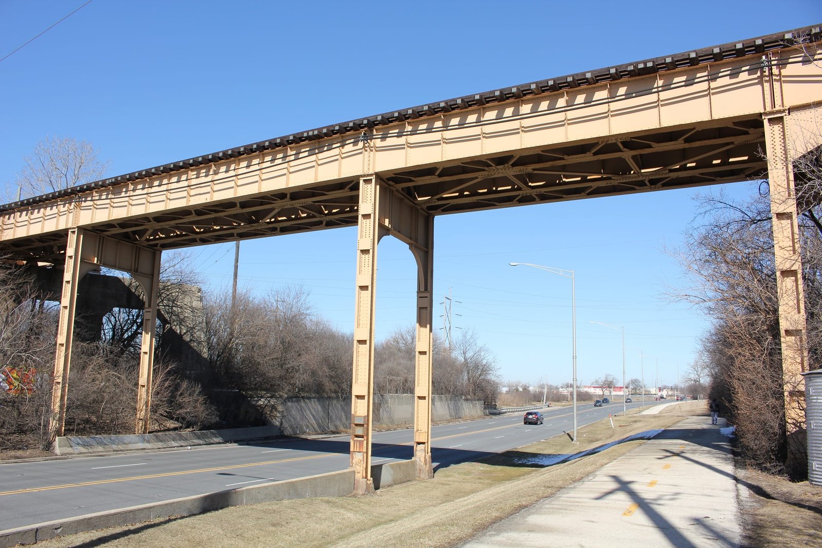 Overview of spans over McCormick Boulevard  (spans #10 and 11)